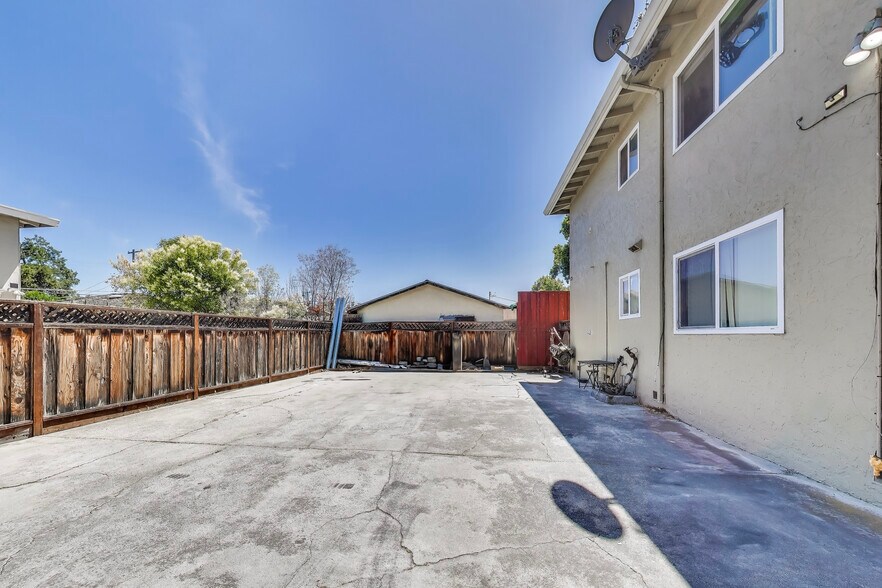 More Photos Of 2129 Randolph Dr, San Jose Apartments For Sale