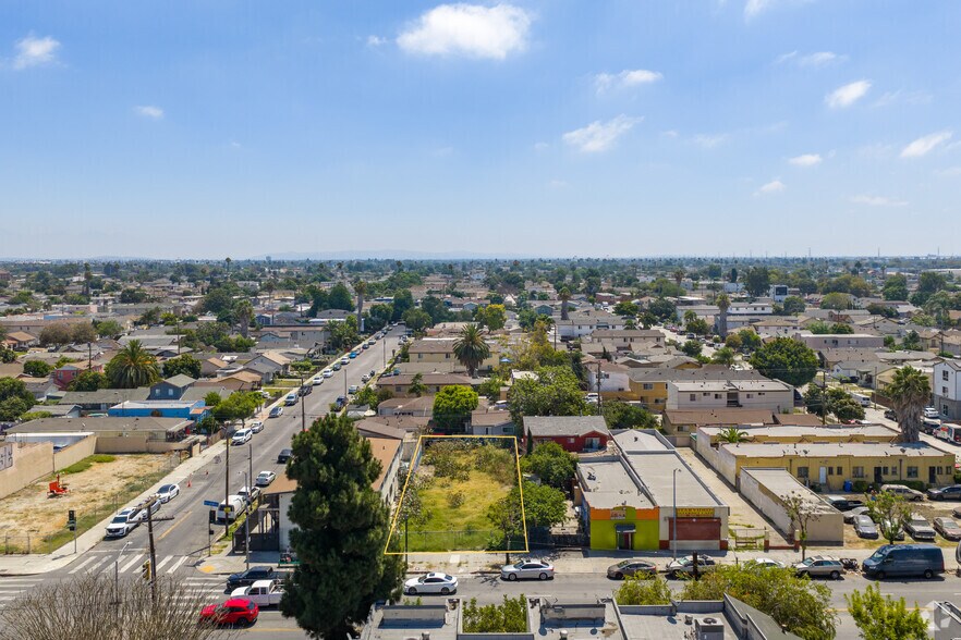 More Photos Of 8304 S Broadway, Los Angeles Land For Sale