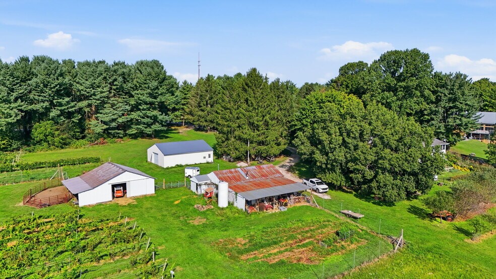 More Photos Of 2637 S Cleveland Massillon Rd, Barberton Winery Vineyard For Sale