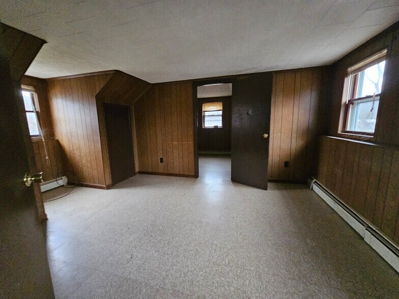 More Photos Of 101 Randall St, Florida Apartments For Sale