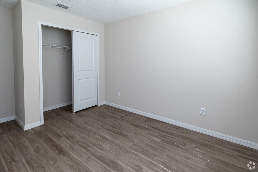 More Photos Of 9612 Hood Rd, Jacksonville Apartments For Sale