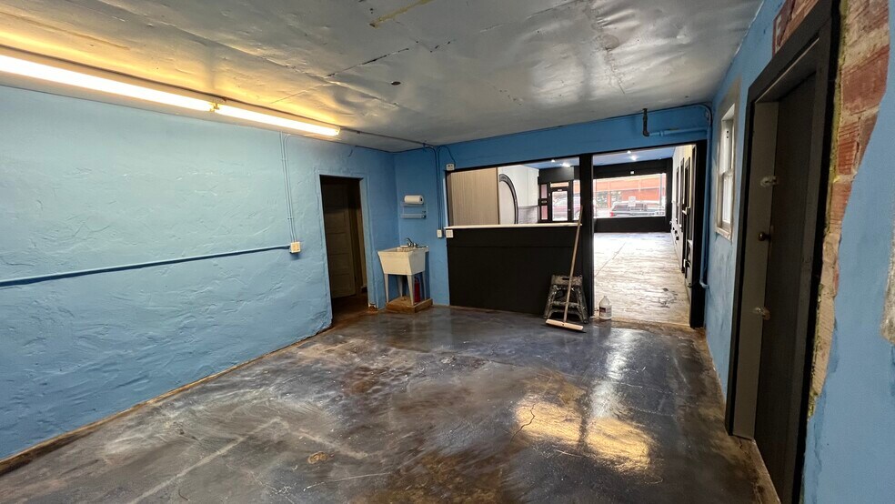 More Photos Of 155 Main St W, Monmouth Storefront For Lease