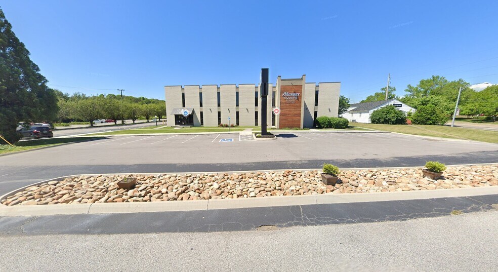 More Photos Of 106 Administration Rd, Oak Ridge Medical For Lease