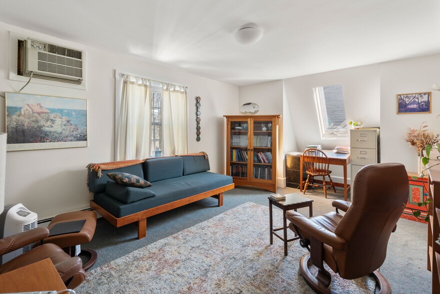 More Photos Of 113 Belmont St, Belmont Office For Sale