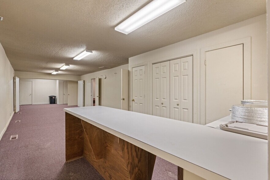 More Photos Of 207 S Bixby St, Coweta Religious Facility For Sale