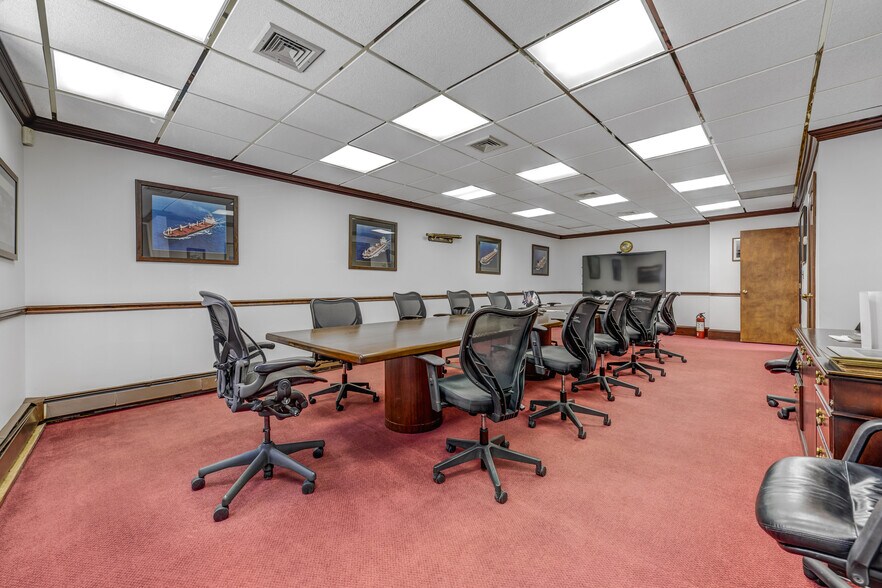 More Photos Of 145 Main St, Port Washington Office For Sale