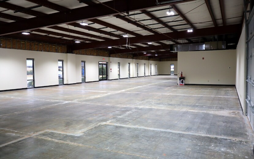 More Photos Of 1150 Louise Rd, Winston-Salem Light Distribution For Lease