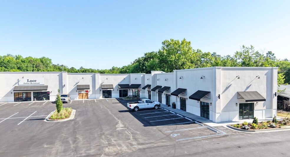 More Photos Of 1812 Augusta Hwy, Lexington Storefront For Lease