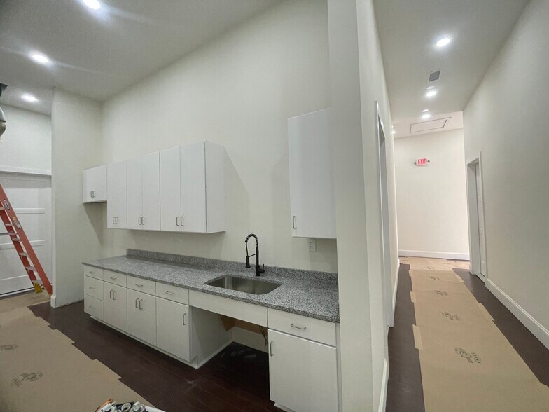 More Photos Of 1484 Dale Earnhardt Blvd, Kannapolis Freestanding For Lease