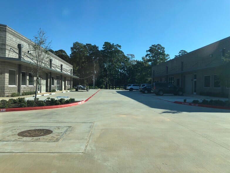 More Photos Of 2519 N Frazier St, Conroe Office Residential For Lease