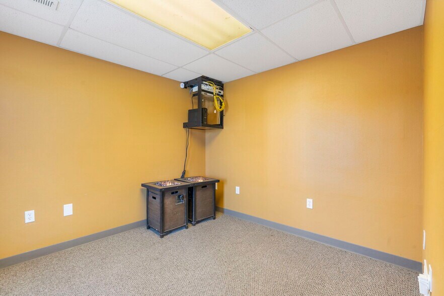 More Photos Of 771 E HWY 54, Camdenton Office For Sale