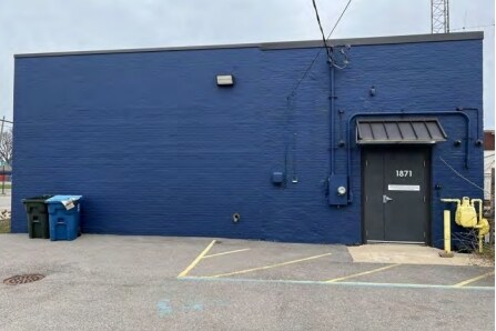 More Photos Of 1871 Peck St, Muskegon Storefront For Sale
