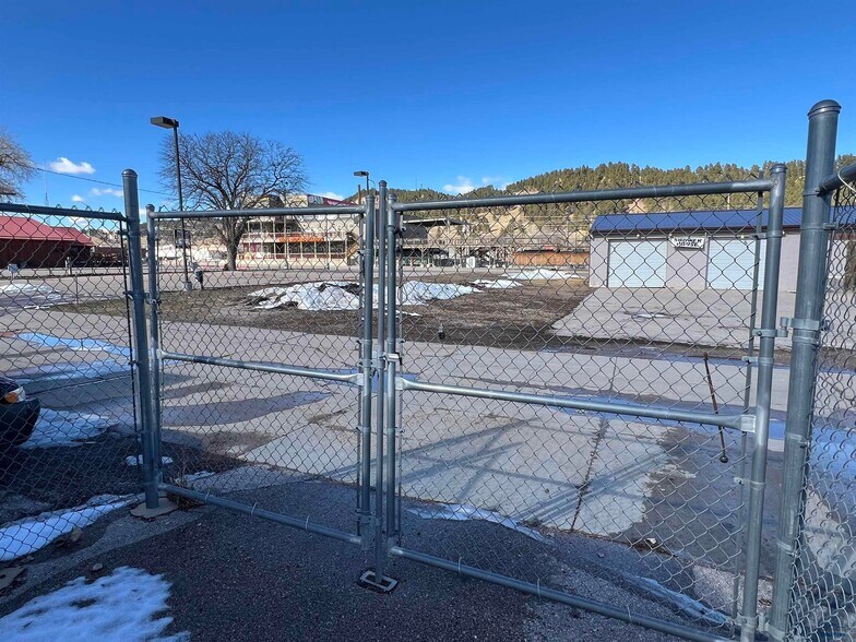 More Photos Of 947 Main St, Sturgis Sports And Entertainment For Sale