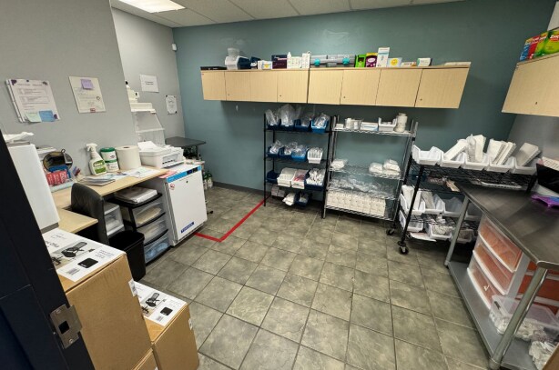 More Photos Of 200 Oak St NE, Albuquerque Medical For Lease