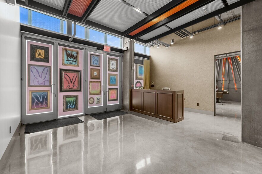 Primary Photo Of 751 N Fairfax Ave, West Hollywood Loft Creative Space For Sale
