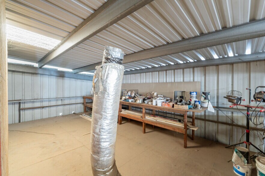 More Photos Of 23259 Avenue 64 Ave, Ducor Warehouse For Sale