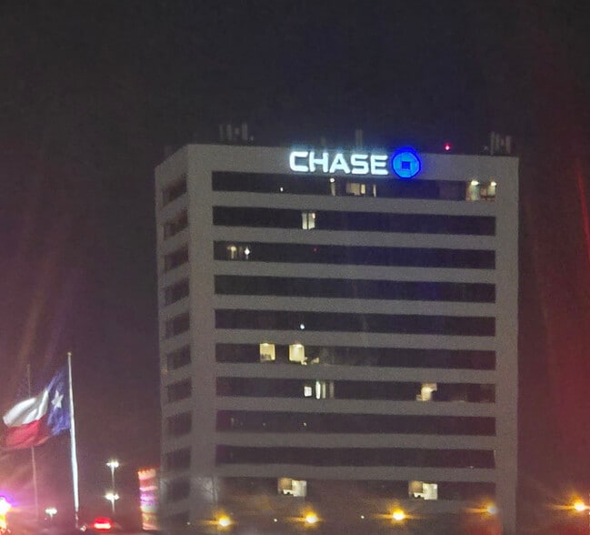 More Photos Of 100 N Central Expy, Richardson Office For Lease