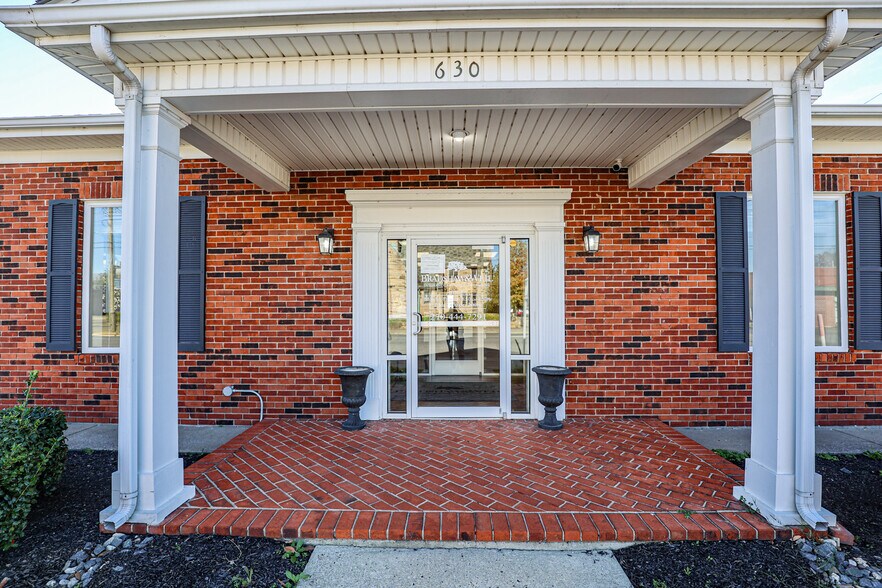 More Photos Of 630 Jefferson St, Paducah Office For Sale