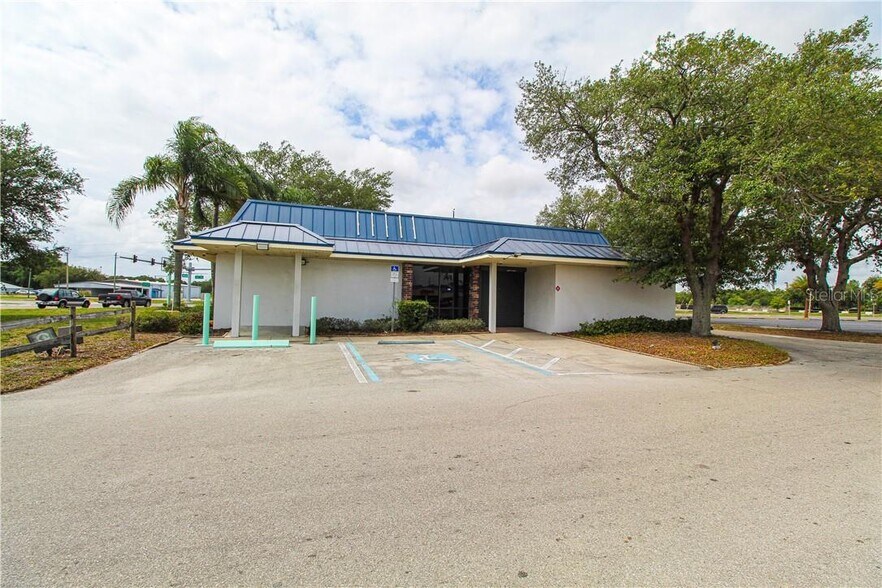 More Photos Of 1409 E Oak St, Arcadia Storefront Retail Office For Sale