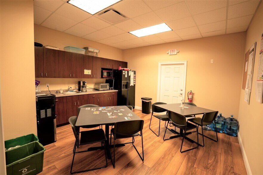 More Photos Of 1341 Providence Rd, Brandon Coworking Space