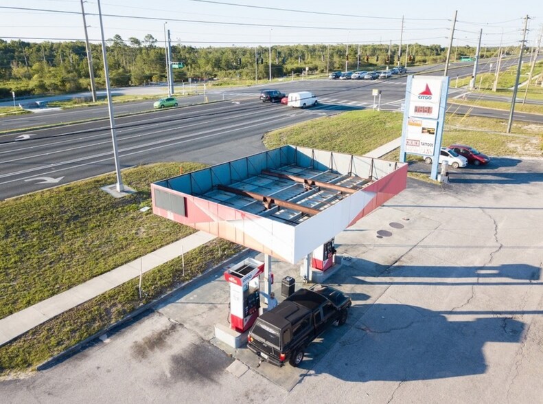 More Photos Of 5552-5598 Commercial Way, Spring Hill Service Station For Sale