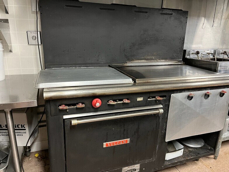 More Photos Of 26646 S 555 St, Fullerton Restaurant For Sale