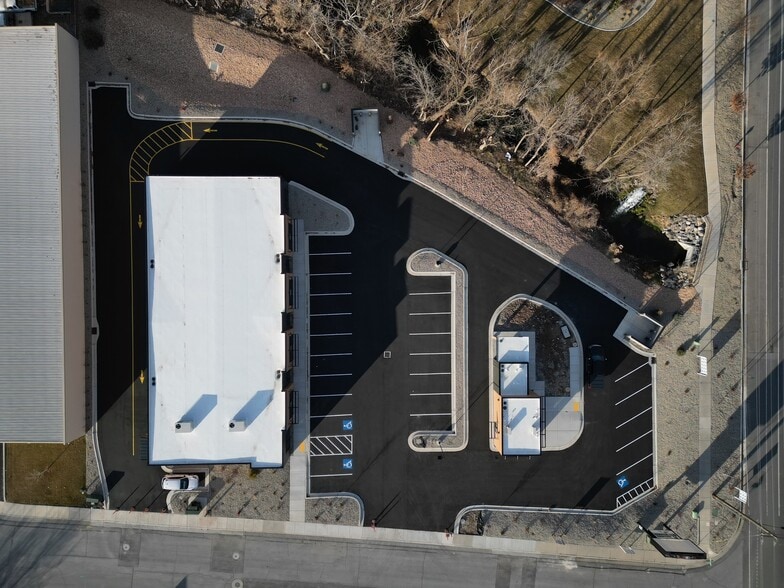 More Photos Of 1075 N Main St, Springville Storefront For Lease