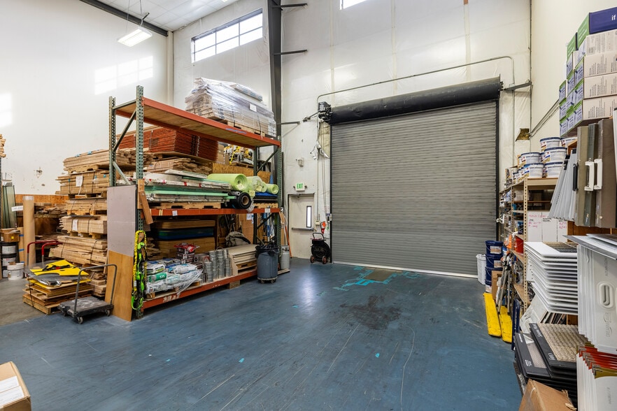 More Photos Of 114 S Findlay St, Seattle Showroom For Sale