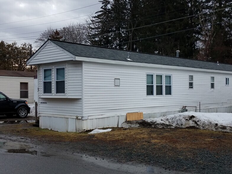 More Photos Of 413 Saratoga Rd, Schenectady Manufactured Housing Mobile Home Park For Sale
