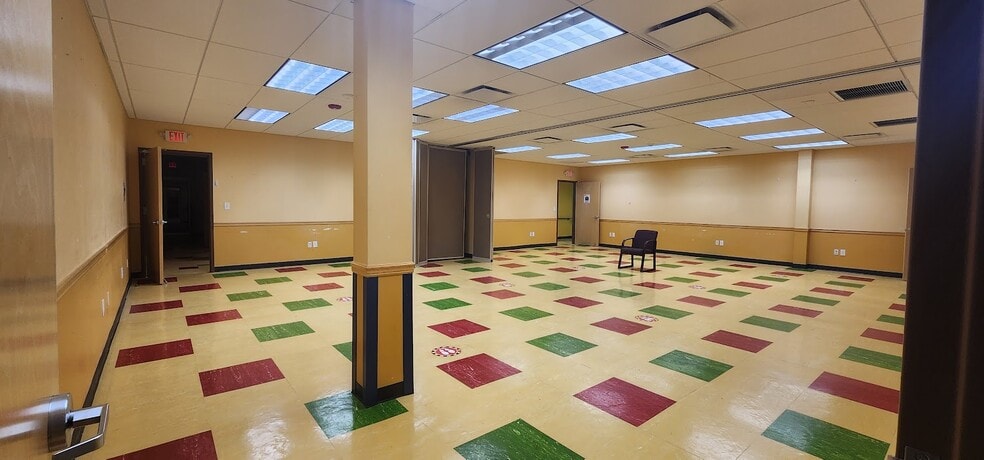 More Photos Of 1 Michael Ave, Farmingdale Office For Lease