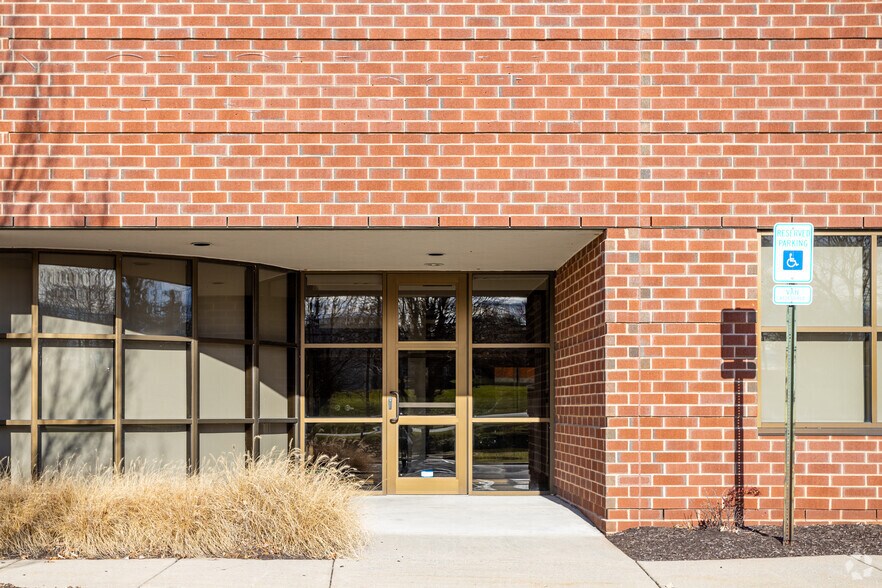 More Photos Of 6990 Snowdrift Rd, Allentown Research And Development For Lease