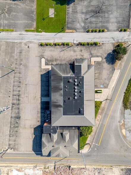 More Photos Of 240 Edwards St, Cleveland Office For Sale