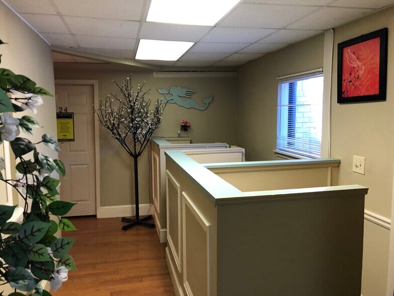 More Photos Of 188 Upper Riverdale Rd, Jonesboro Storefront Retail Office For Lease