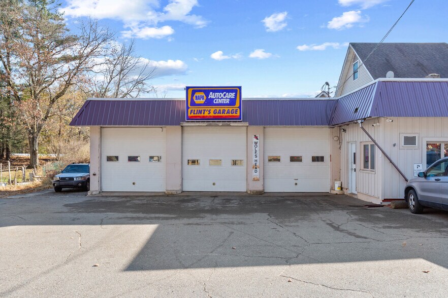 More Photos Of 990 S Main St, Athol Auto Dealership For Sale