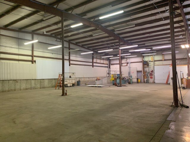 More Photos Of 557 Riverside Ave, Burlington Industrial For Sale