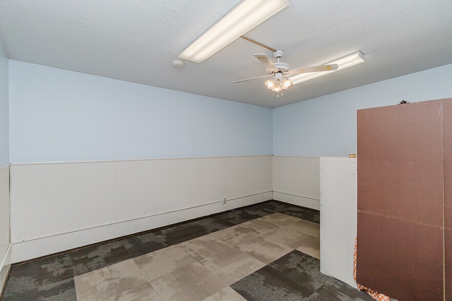 More Photos Of 1319 E 17th Ave, Hutchinson Religious Facility For Sale