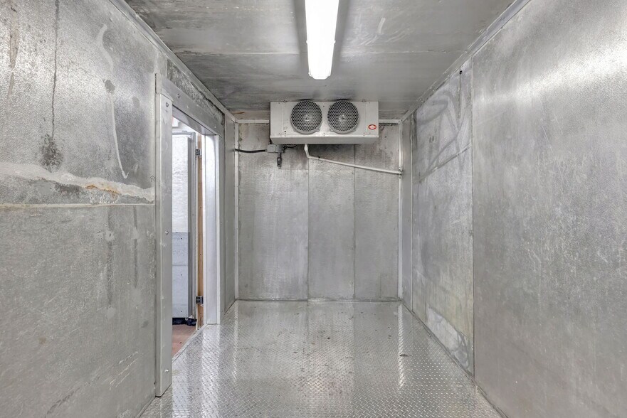 More Photos Of 2122 Blount Rd, Pompano Beach Warehouse For Lease