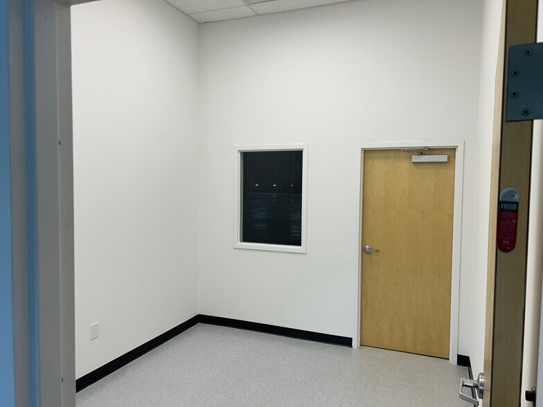 More Photos Of 150 Southridge Pky, Bessemer City Distribution For Lease