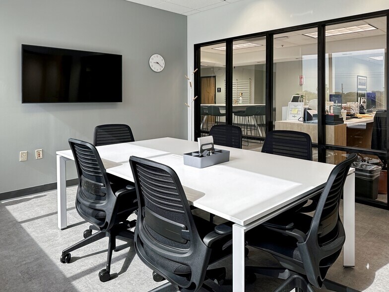 More Photos Of 1 Music Cir N, Nashville Coworking Space