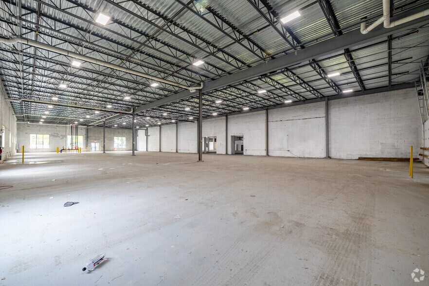 More Photos Of 41 Bancker St, Englewood Warehouse For Lease