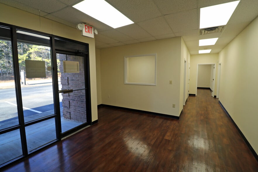 More Photos Of 297 Industrial Park Dr, Lawrenceville Warehouse For Lease