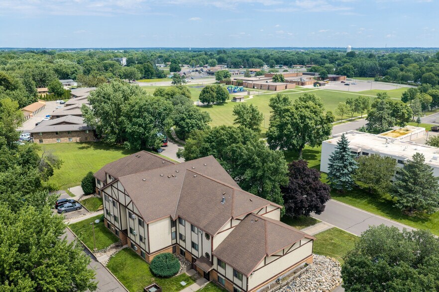 More Photos Of 835 Driftwood Dr, Saint Cloud Apartments For Sale