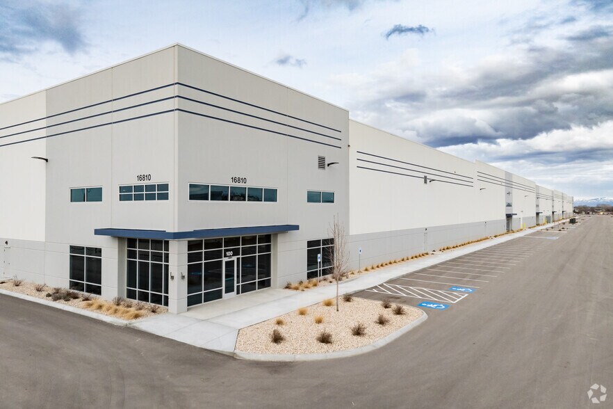 More Photos Of 16810 Northside Blvd, Nampa Warehouse For Sale