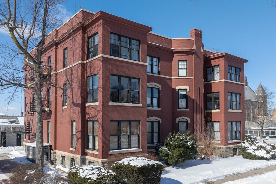 Primary Photo Of 814 Center Ave, Bay City Apartments For Sale
