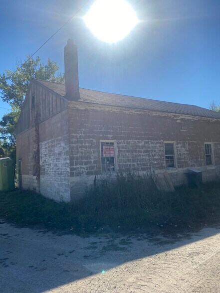 More Photos Of 5052 Reynolds Rd, Sturgeon Bay Flex For Sale
