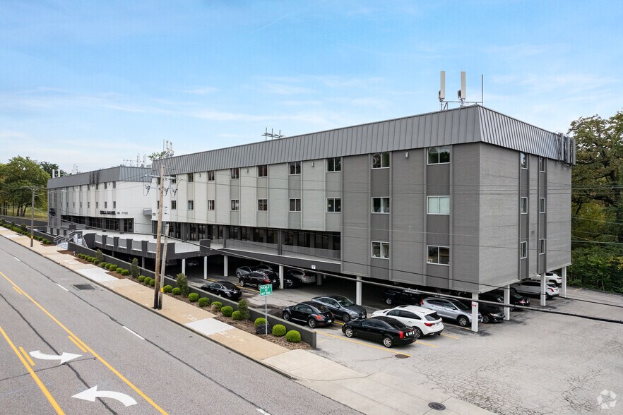 More Photos Of 7700-7750 Clayton Rd, Richmond Heights Office For Lease