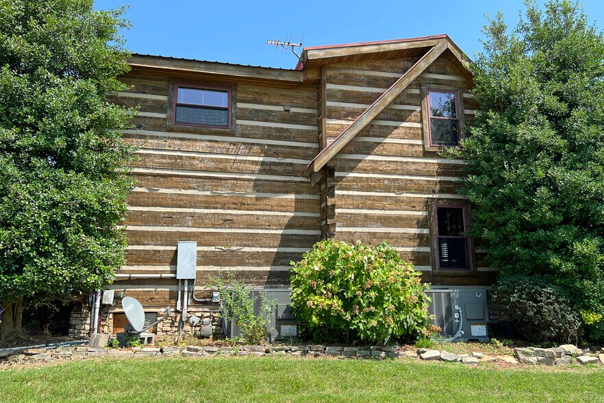 More Photos Of 81 Steele Rd, Franklin Office For Lease