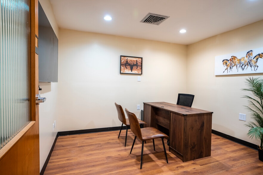 More Photos Of 5232 East Fwy, Baytown Specialty For Sale