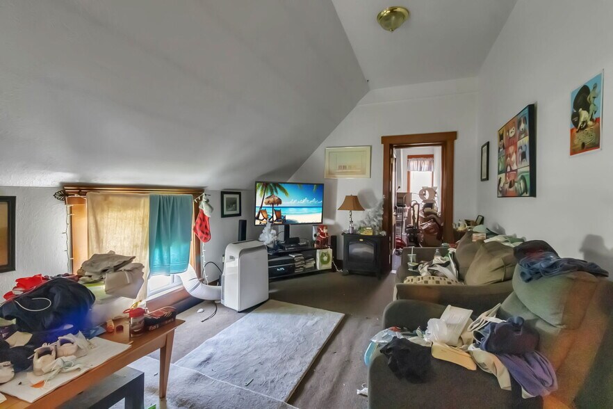 More Photos Of 2519 William St, Buffalo General Retail For Sale