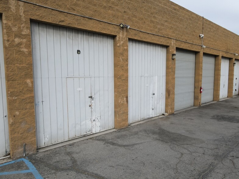 More Photos Of 5870 Jasmine St, Riverside Self Storage For Sale
